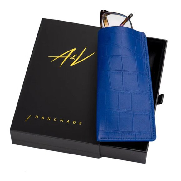 Cobalt Blue Authentic Calfskin Alligator‑Texture Glasses Pouch - Picture 2 of 3